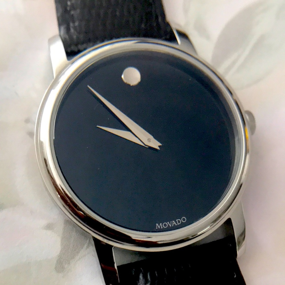 Movado 01.1.14.6000 Museum Classic Stainless Steel Leatherband Watch. Preowned.